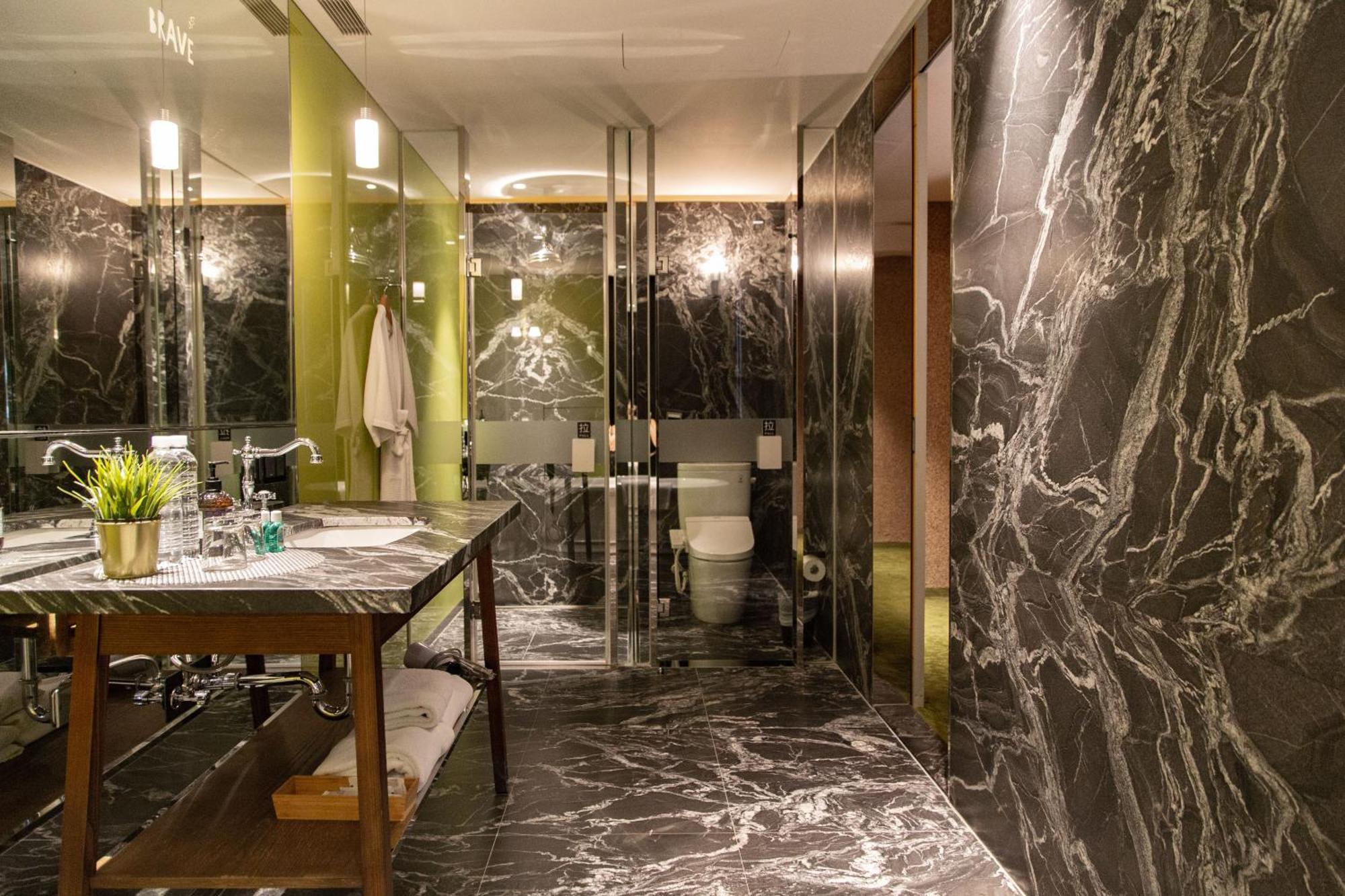 Inhouse Hotel Grand Тайчжун Экстерьер фото