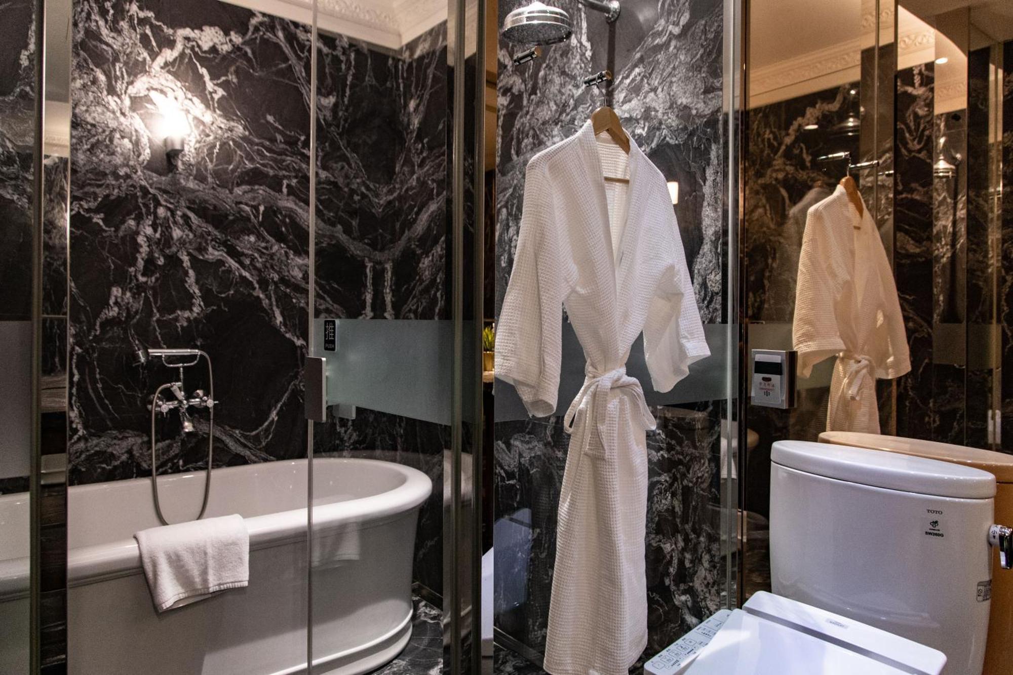 Inhouse Hotel Grand Тайчжун Экстерьер фото