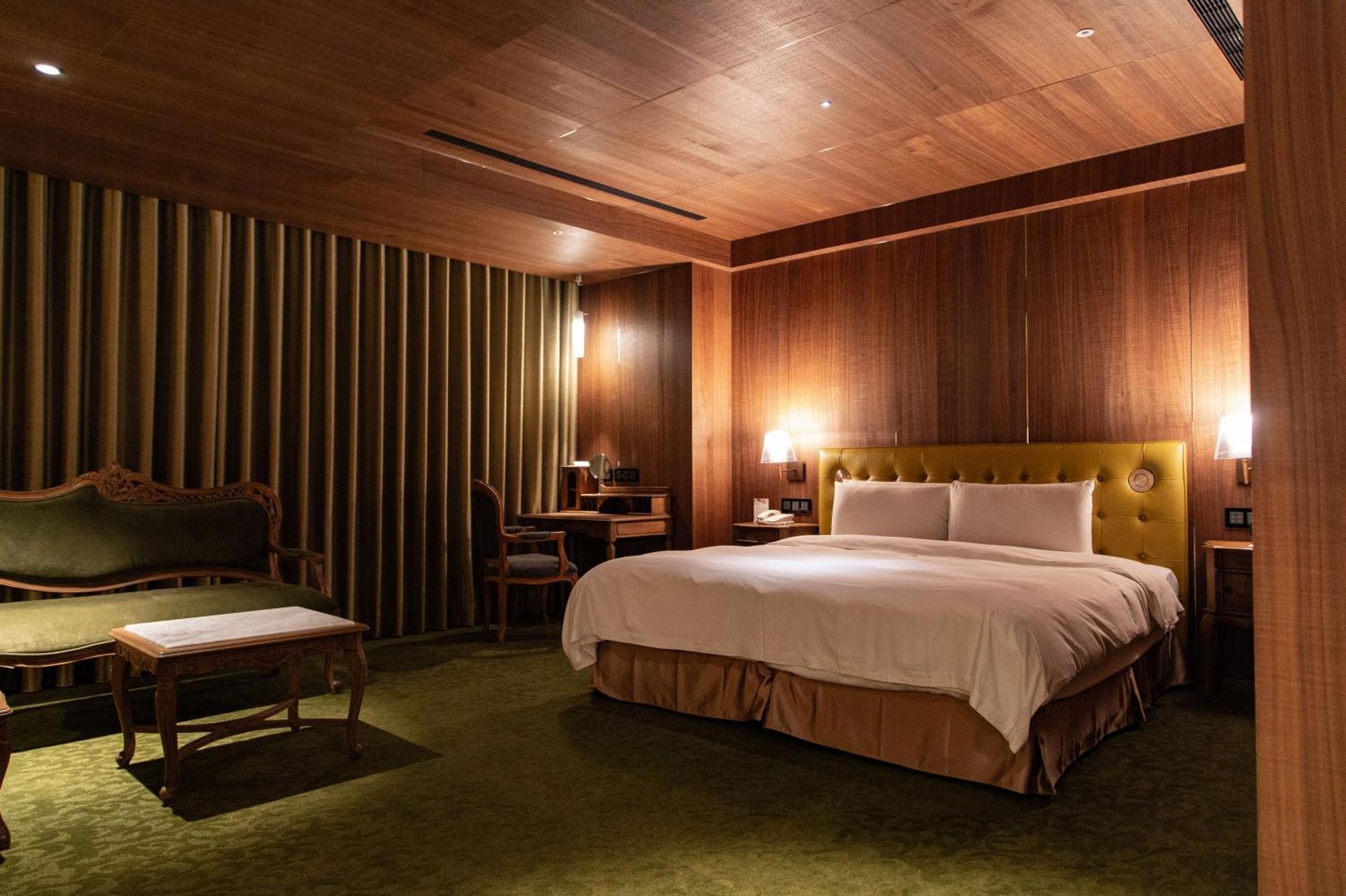 Inhouse Hotel Grand Тайчжун Экстерьер фото