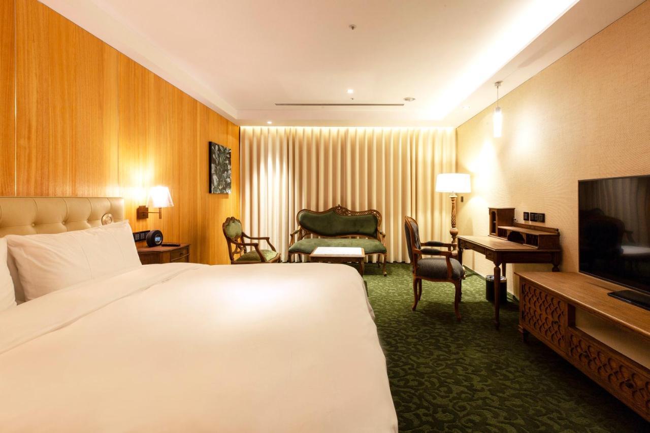 Inhouse Hotel Grand Тайчжун Номер фото